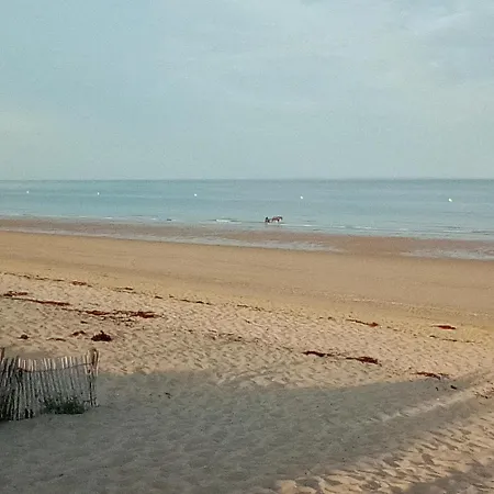 Semesterbostad Domaine Des Tisseys Vue Sur Le Mont St Michel *